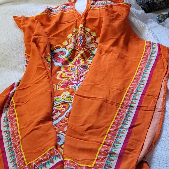 Magic Accessories - kimono for the beach .fabrication painting detail